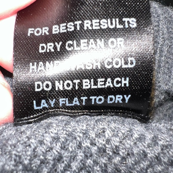 One Grey Day Los Angeles Key Hole Wool Blend Sweater - Picture 8 of 8